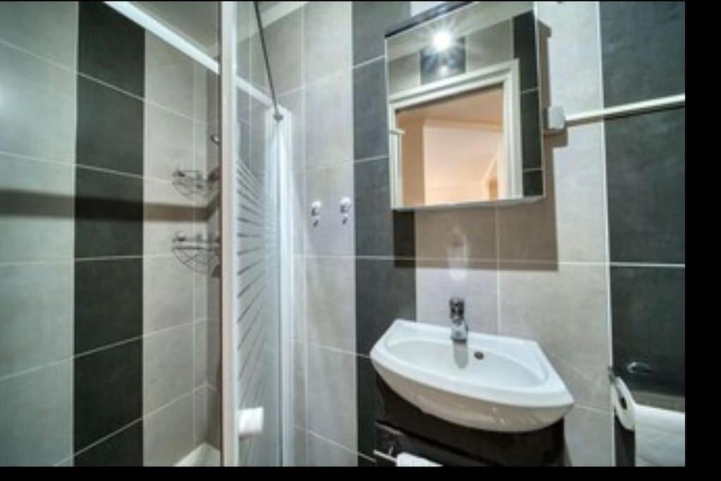 Bel Apt Centre Menton Centre Proche Casino Apartment ภายนอก รูปภาพ